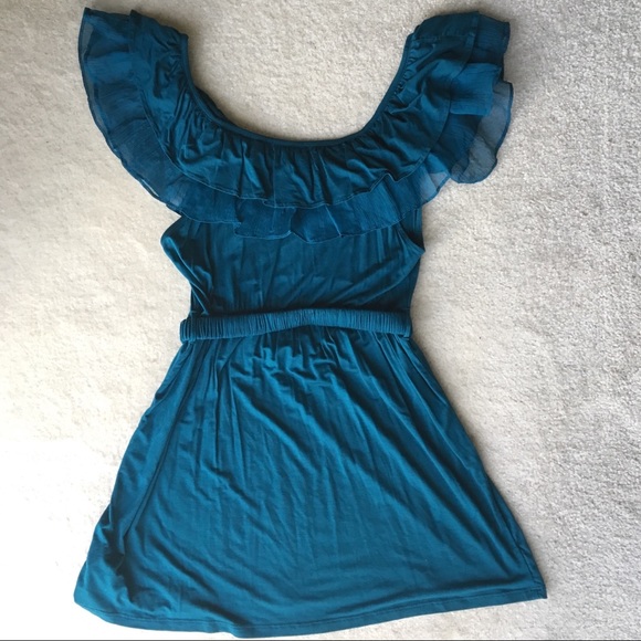 Ruffle Scoopneck Tunic - Picture 4 of 4